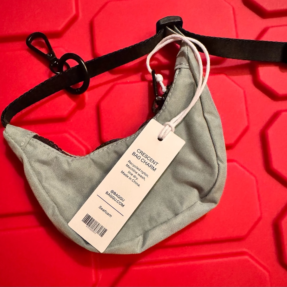 NWT BAGGU Seafoam charm - Picture 2 of 4